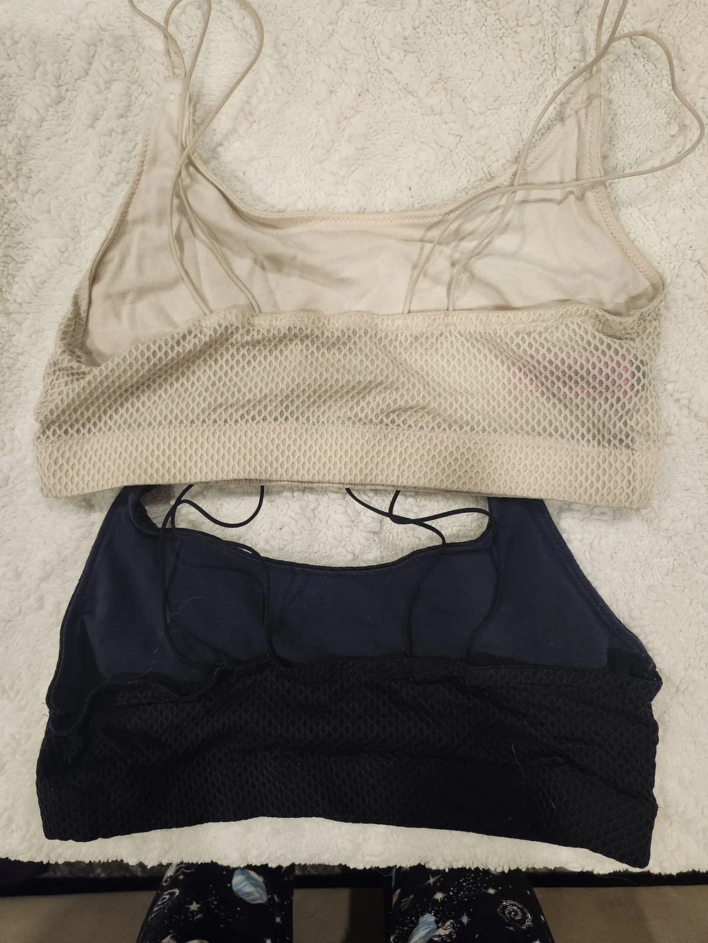 Set of Two La Senza Textured Wireless Bralettes in Beige and Black - Picture 2 of 5
